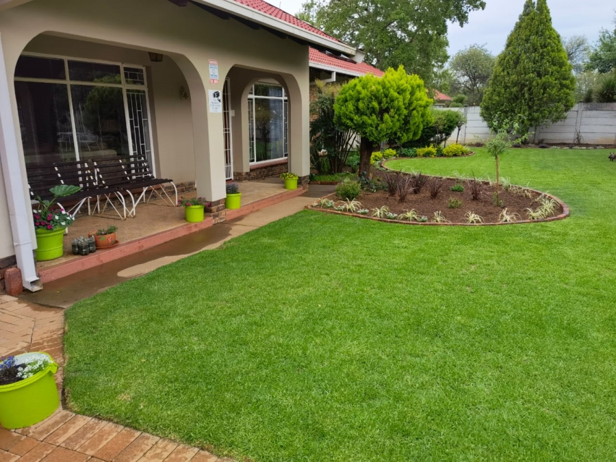 3 Bedroom Property for Sale in Flamwood North West